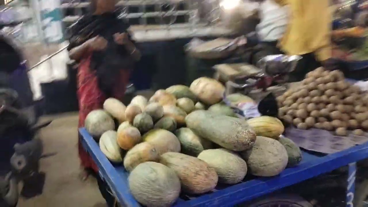ଫୁଲ ଏବଂ ଫଳ ତତସହିତ ପରିବା ବଜାର। #video #flowers #Andhrapradesh 