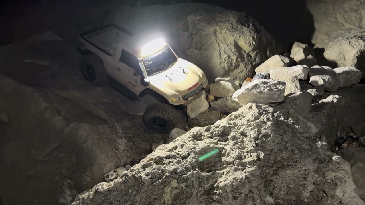 Rock crawling with the trx4 and ftx outback #traxxas #rc crawling 