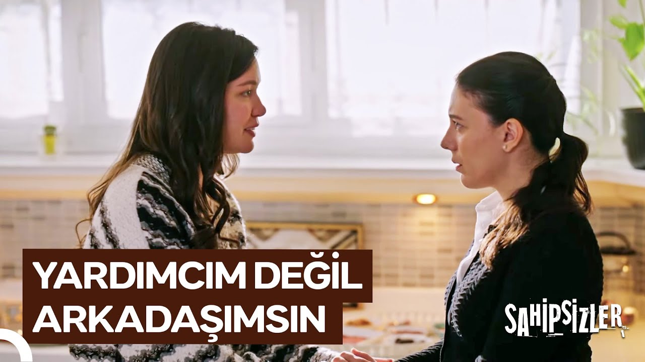 Azize, Ailesini Aynı Sofrada Toplamak İstiyor | Sahipsizler 45. Bölüm
