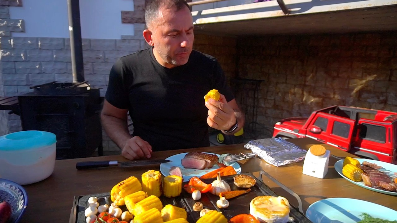 Мясо на каменном гриле.