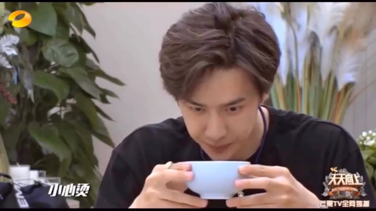 Wang Yibo ( 王一博 ) หวังอี้ป๋อ ||  Enjoy eating ep.2 เรื่องกิน ป๋อจริงจัง