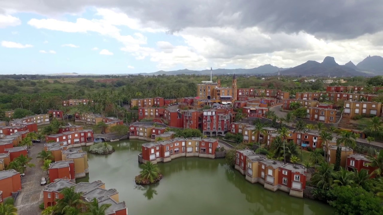 PORT CHAMBLY HOTEL | BAIE DU TOMBEAU | AERIAL VIEW