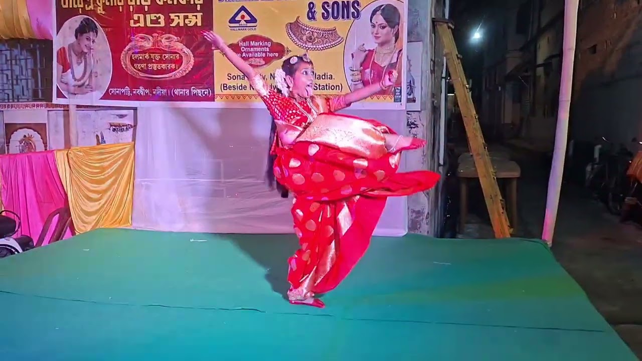 Anondini ma //stage performance by Rajannya Banerjee 