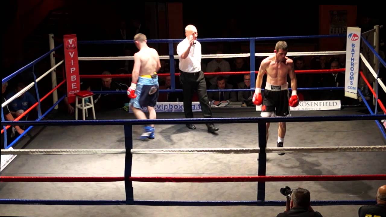 Jazza Dickens v Dai Davies