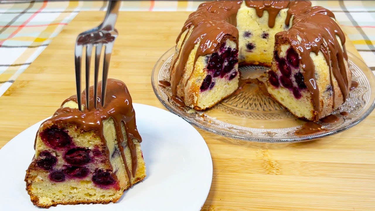 Ein italienischer Freund hat mir dieses Blaubeerkuchen beigebracht! Der leckerste Weihnachtskuchen!