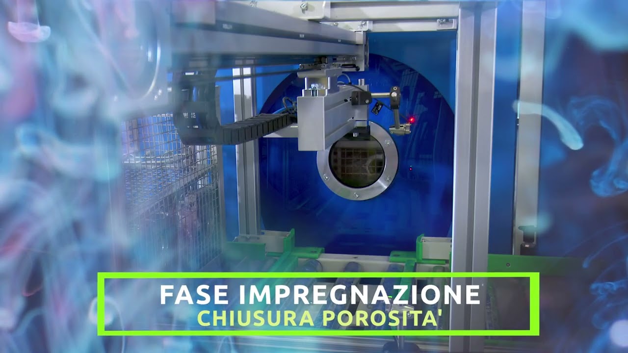 Aquasealer® RS30 con rulliera motorizzata ed elevatori di carico/scarico