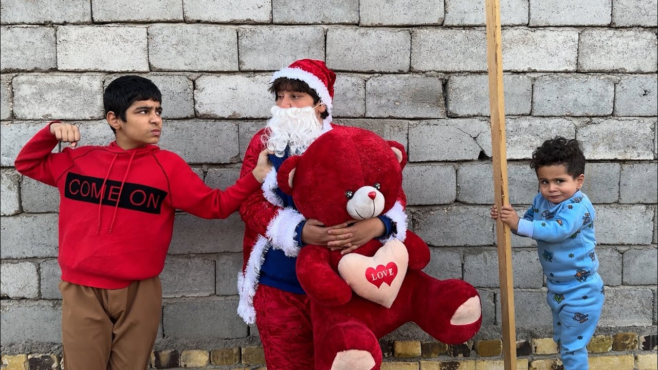 شباوي ضرب بابا نويل 🎅 بالكرسمس 🎄شوف سبب!! #تحشيش