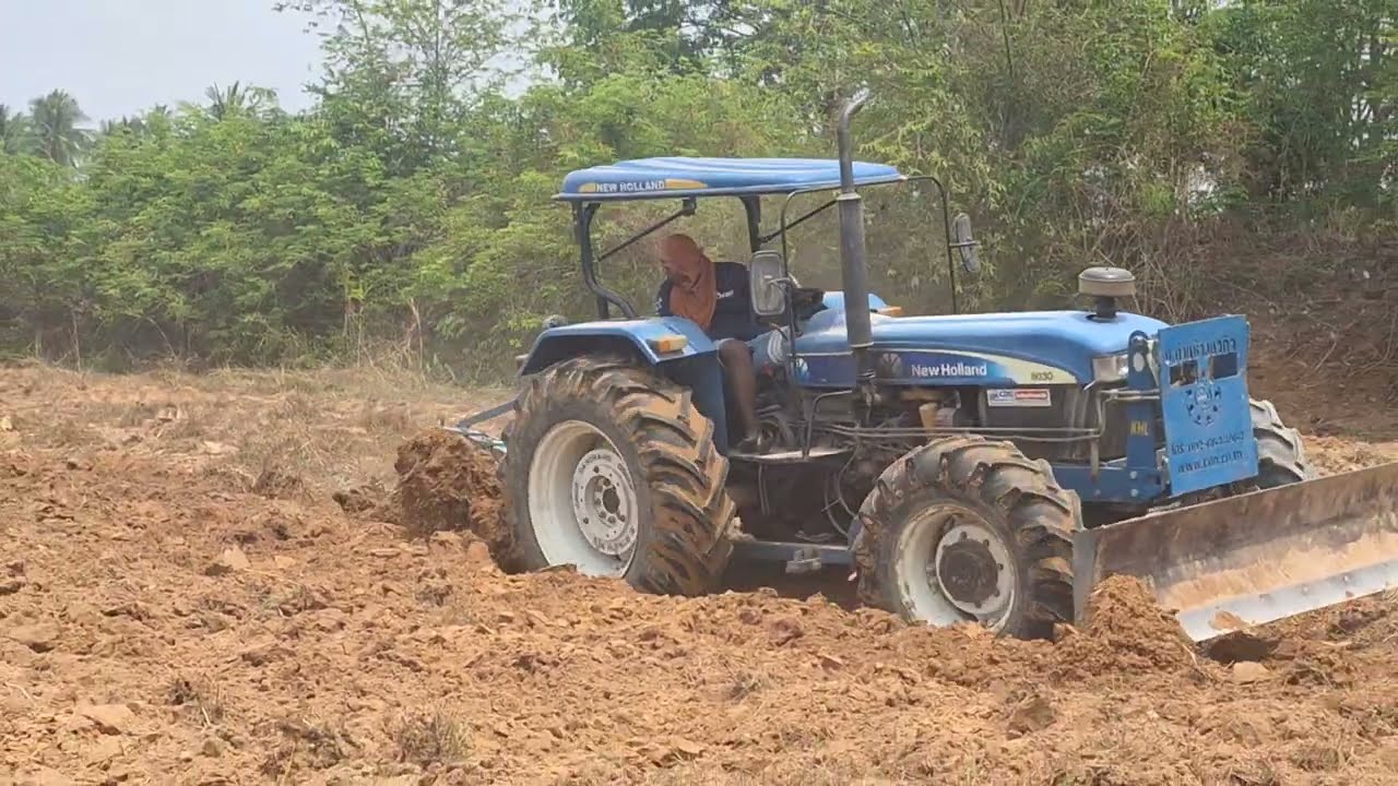 รีวิวรถไภนิวฮอลแลนด์ 8030 ไถผานสามลึกจัด 122 พลังม้าจะปลูกอ้อย tractor