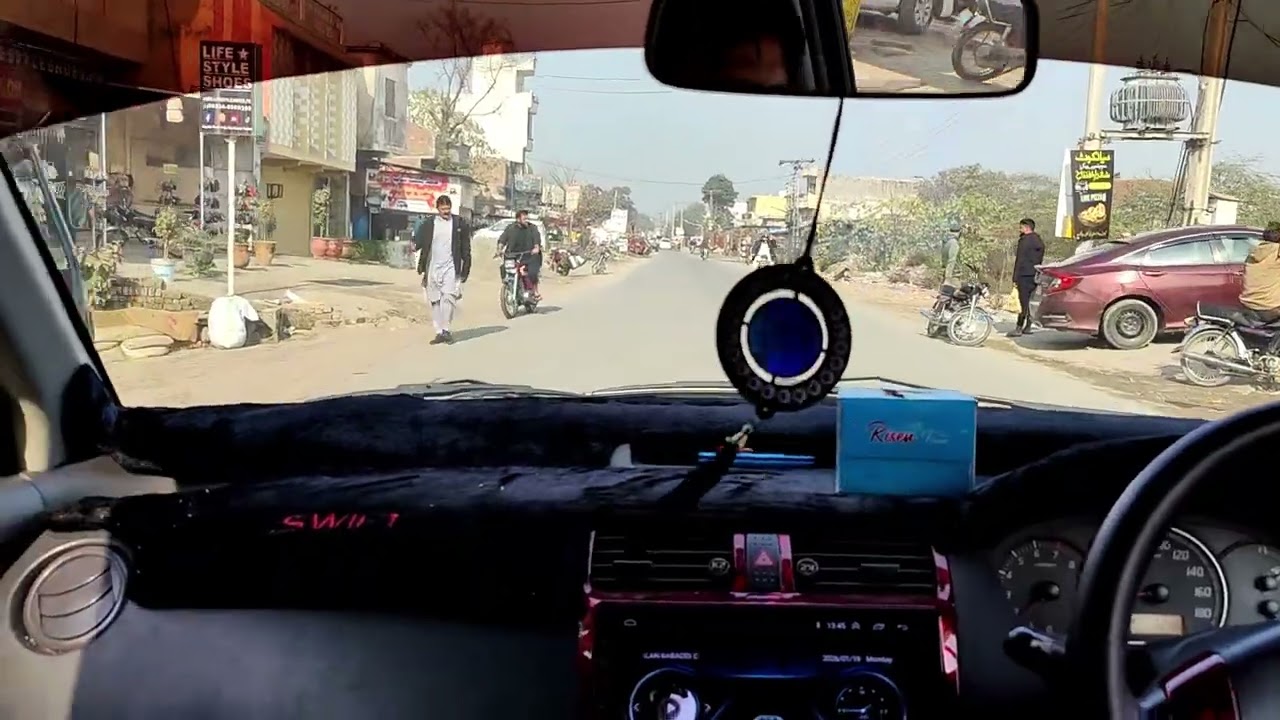 مرشد کریم دامت برکاتم العالیہ کے ہمراہ گوندل شریف سیالکوٹ کی جانب سفر
