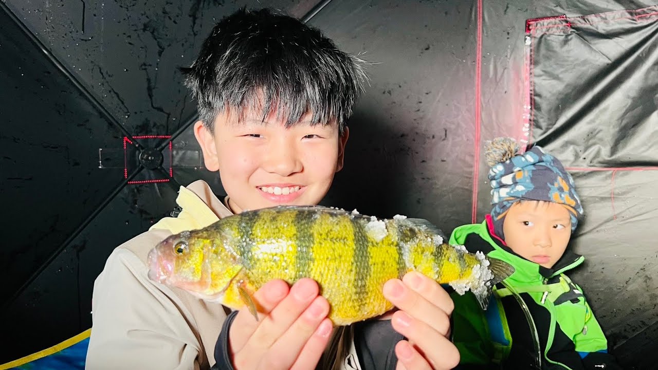Lake Simcoe Ice Fishing with kids, Jumbo Perch, Underwater Footage. March 5th, 2023.