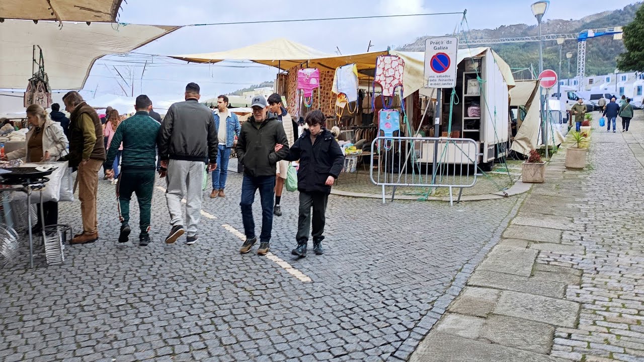 Feira Semanal de Vila Nova de Cerveira norte de Portugal
