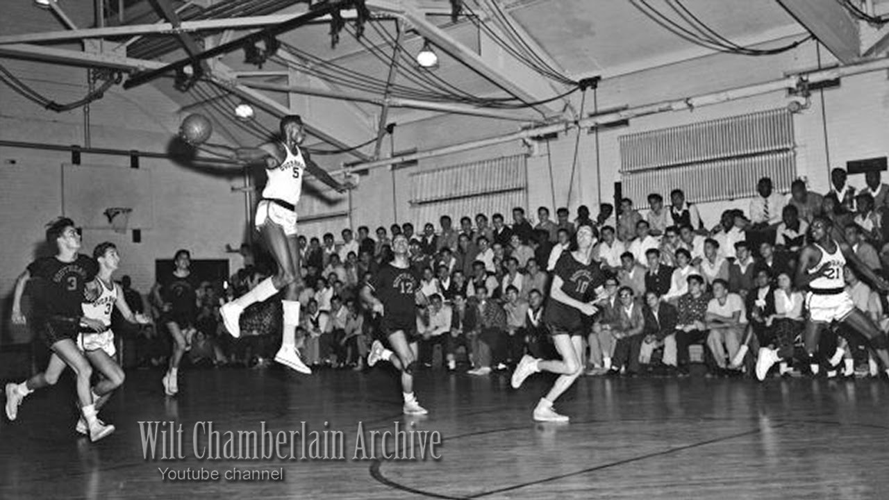 17 year old Wilt Chamberlain CATCHES a shot and runs the fast break