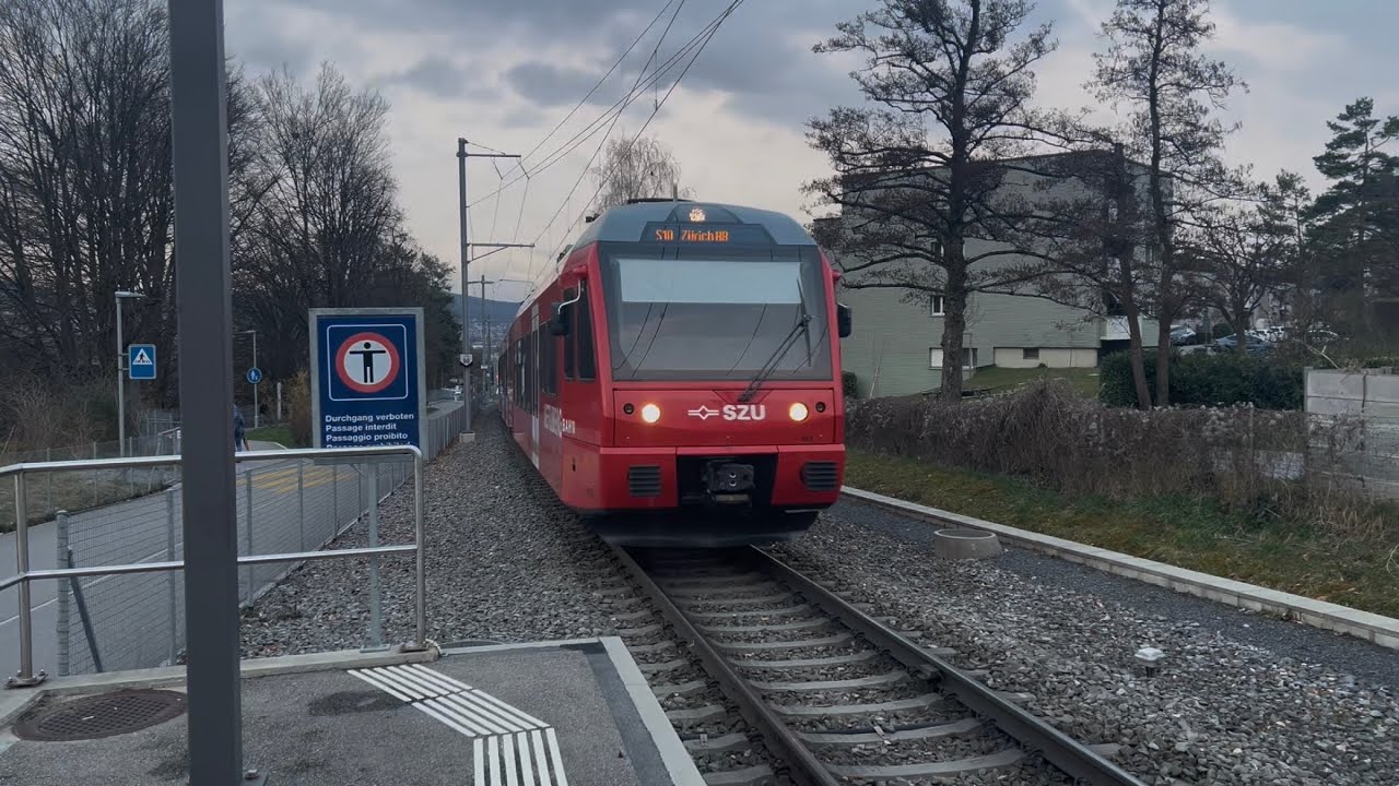 Einfahrt der S10 12901 in Zürich Triemli auf Gleis 1