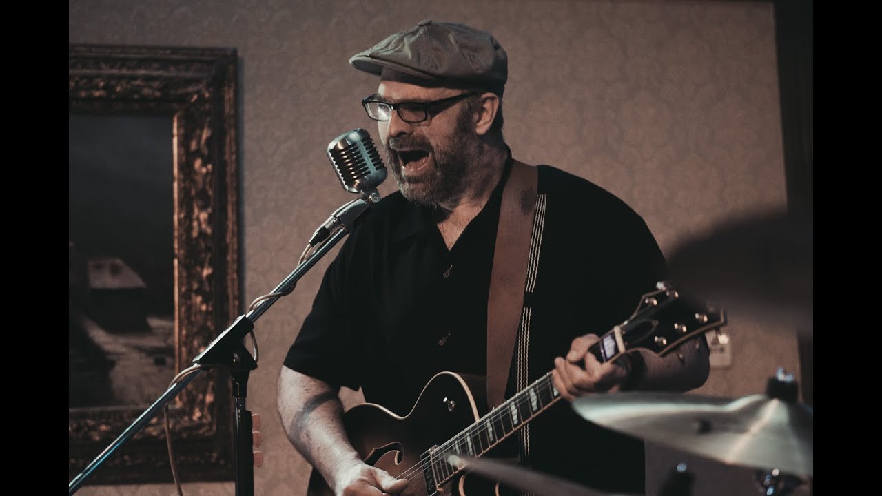 St. Johnny - Sunday Morning Coming Down - Live at Castle Dorth, The Netherlands