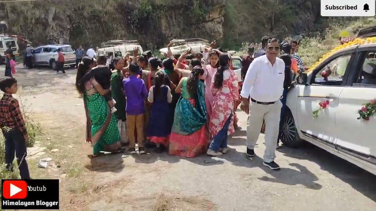 @#पहाड़ी शादी और पहाड़ी डांस##himalayan blogger##पहाड़ी बारात और पहाड़ का नजारा#