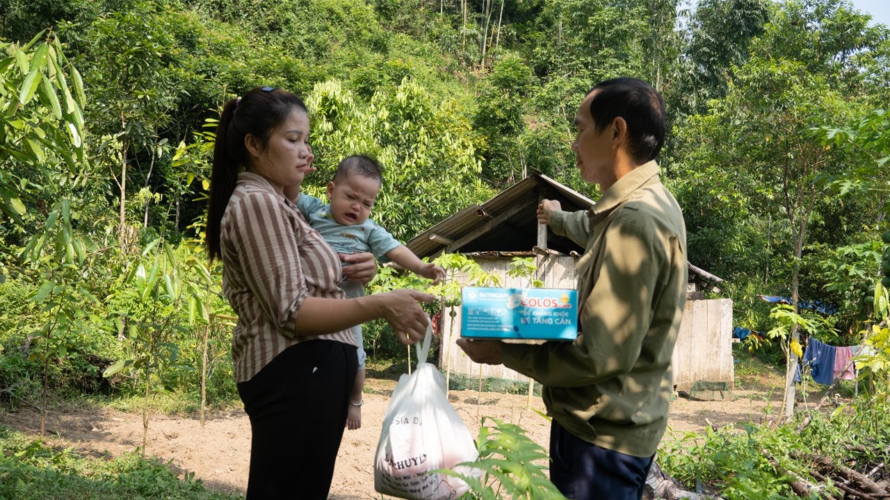 A single mother was given an abandoned house , a precious gift by a kind man. She started from zero.