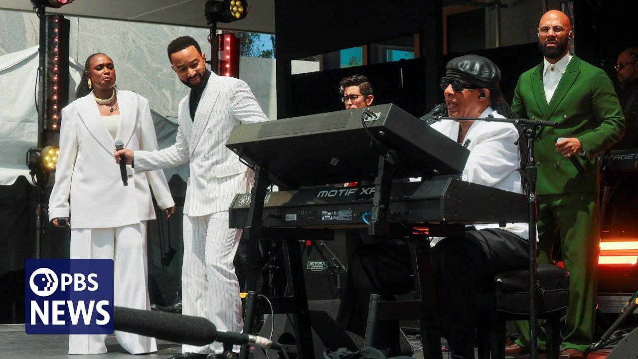 WATCH: Stevie Wonder leads musical legends in 'Higher Ground' for Obama Center celebration
