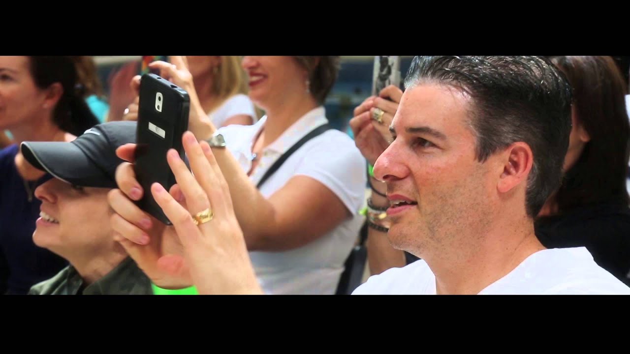 Ana Ivanovic Visits Aventura Mall