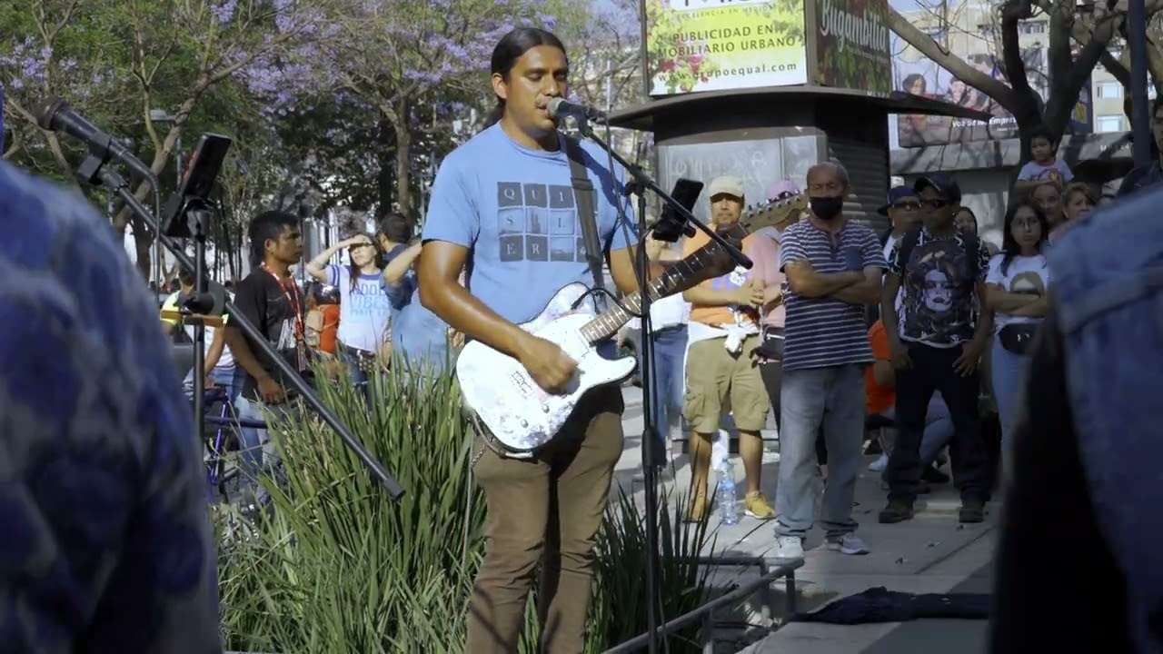 Street Jam - Have You Ever Seen the Rain? / Proud Mary / Crazy Little Thing Called Love