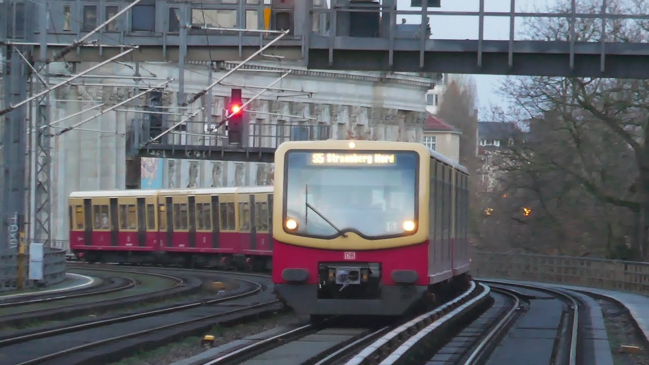 S-Bahn Berlin - Der Bahnhof Hackescher Markt