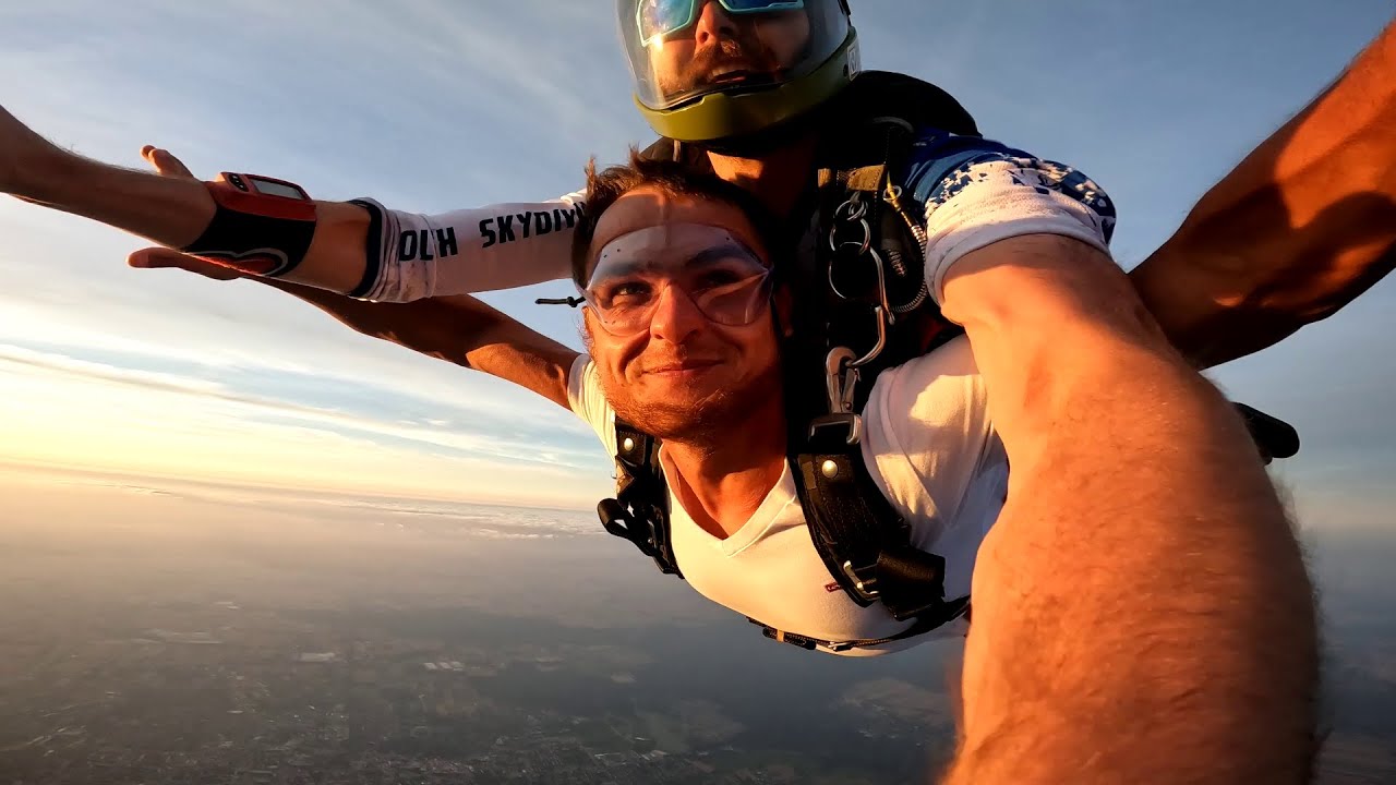 Skok ze spadochronem- Skyforce Piotrków Trybunalski.