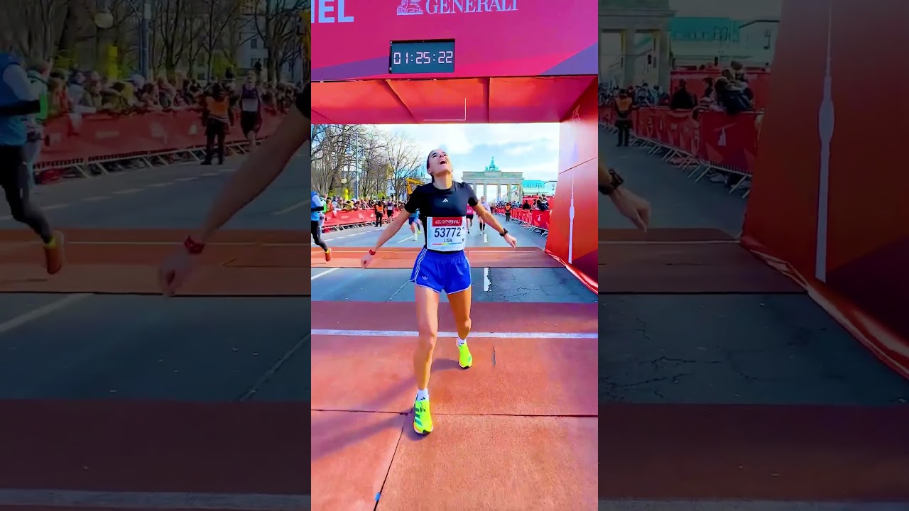 SIUUUU 🗣️⚽️ after 21 KM RACE 😂 CR7 celebration in running! #cr7 #cristianoronaldo #football