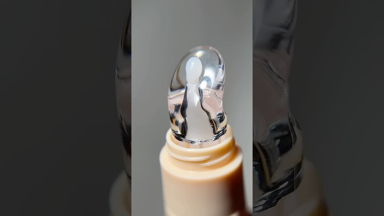 Vanilla Girl Gloss #gloss #lipgloss #satisfying #textures #texture #vanillagirl