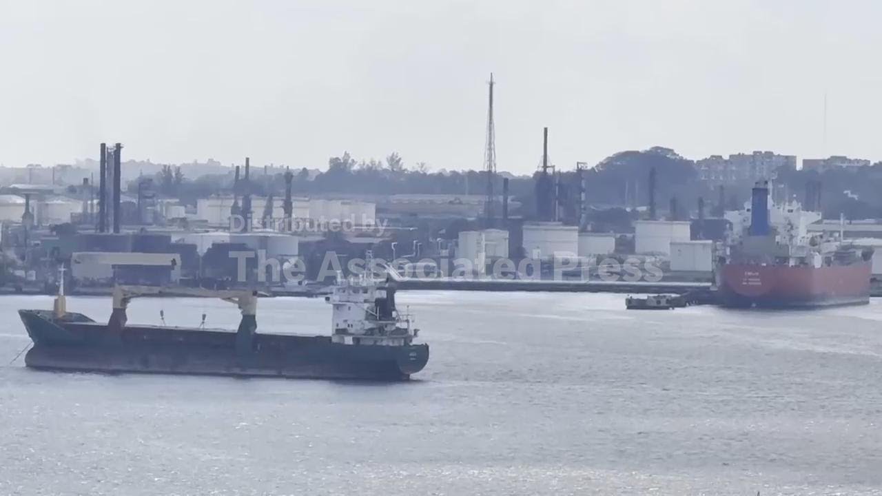 Куба готовится принять первую партию нефти в этом году после ослабления блокады со стороны США.