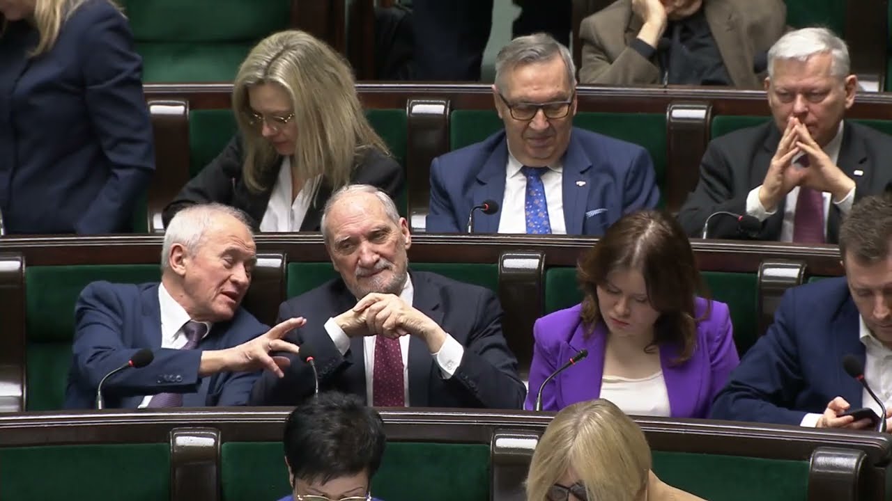 REAKCJA Antoniego Macierewicza na wystąpienie Radosława Sikorskiego