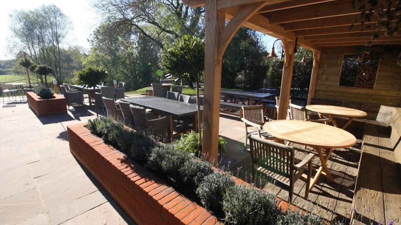 The Carpenters Arms, Newbury, United Kingdom | Travel With Kiara