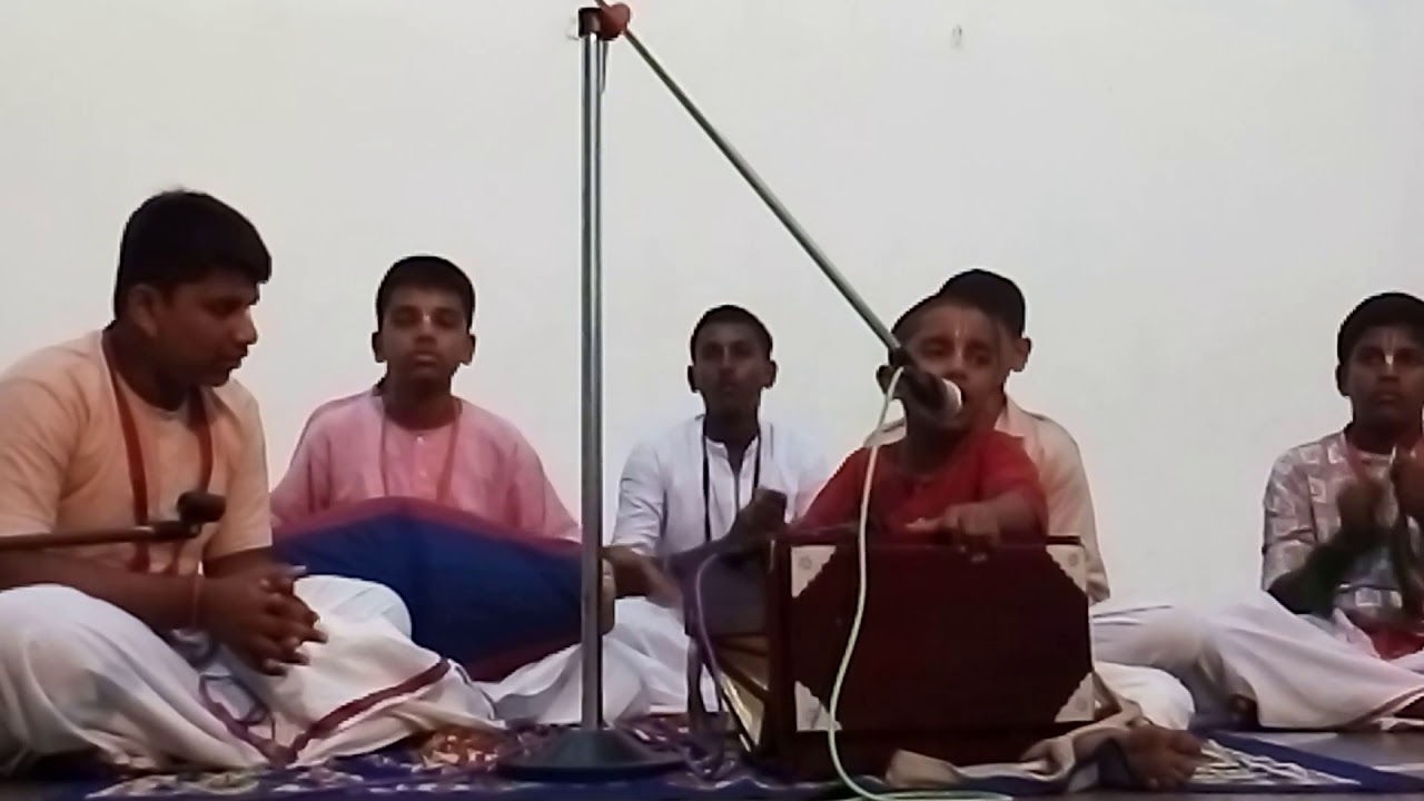 Kirtan by 8 year old Danish at ISKCON Srilanka Annual Get Together 2019 | Aindra Prabhu Tune