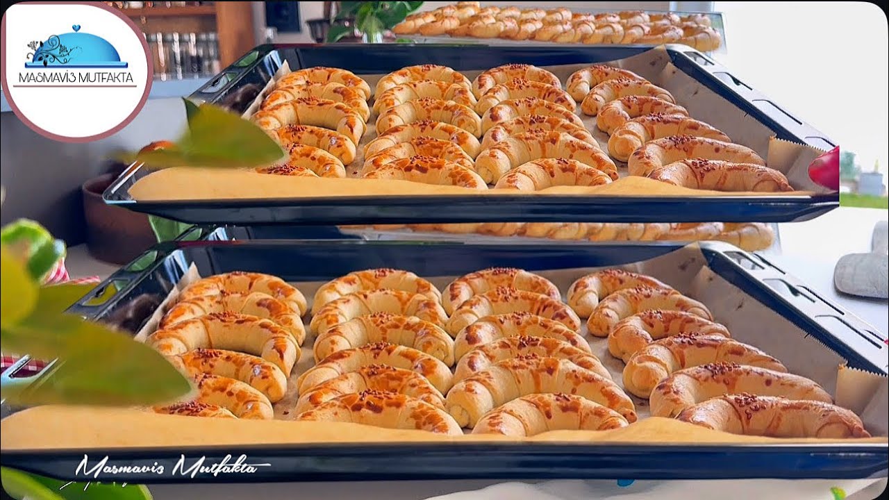 НЕВЕРОЯТНО СЛОЁНЫЕ! 🧀 Сырные булочки, как слоёное тесто &mdash; все в восторге!