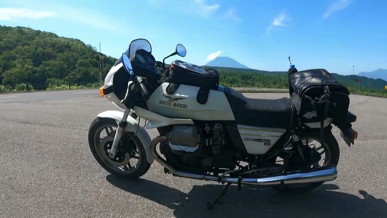 Heading home from the lake - Moto Guzzi Le Mans III 1984