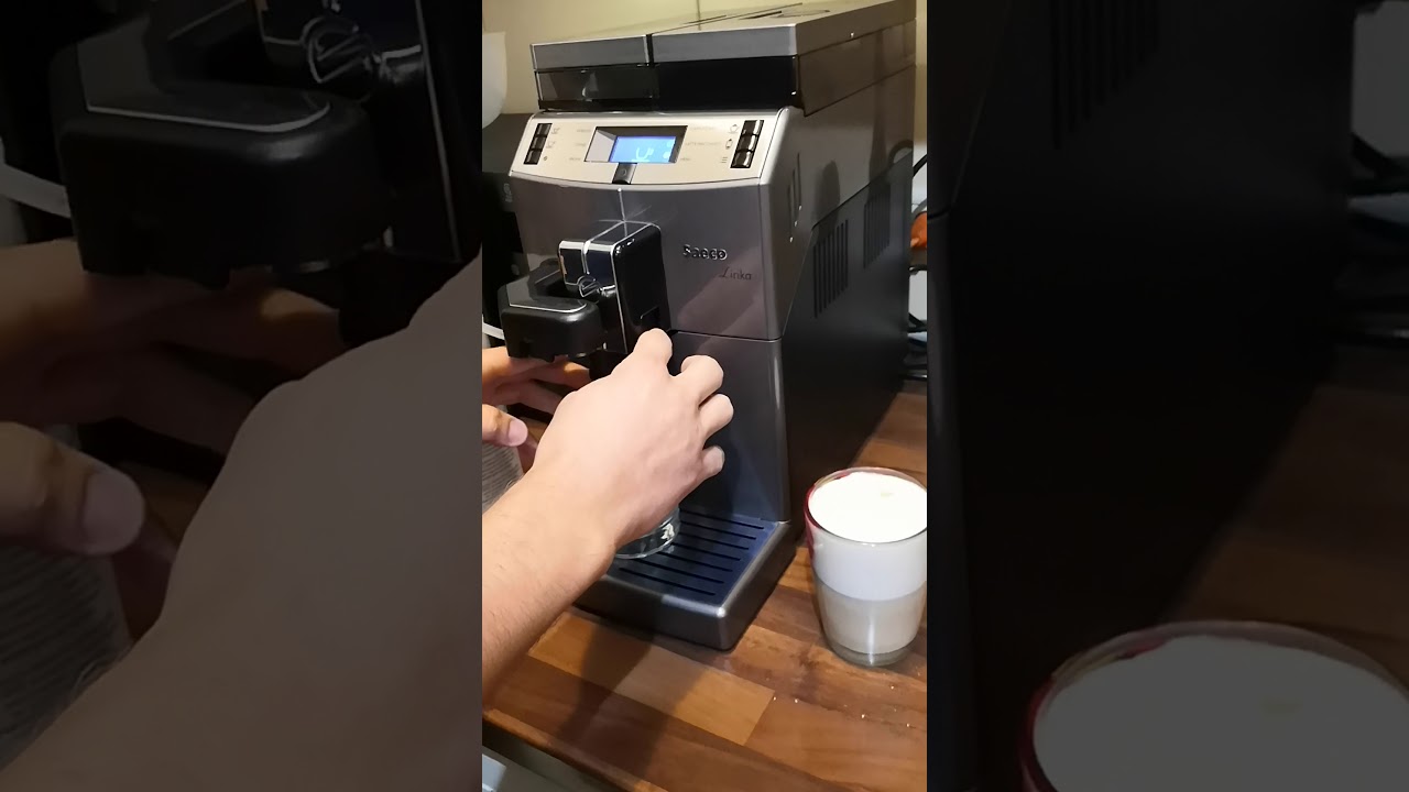 Кофемашина Saeco Lirika, приготовление кофе