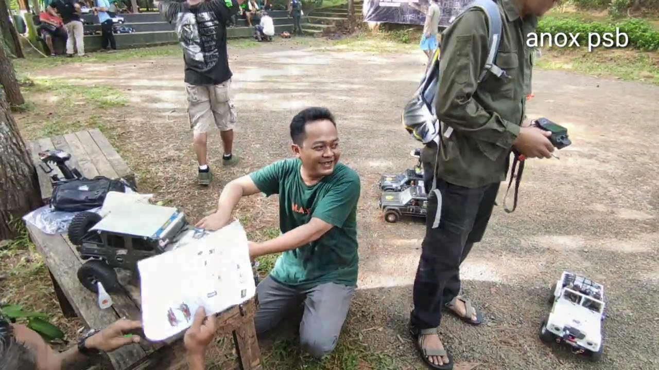 trailing adventure scale hardbody rc 1:10 HPS di AJIBARANG BANYUMAS JATENG, Hutan Pinus Sawangan.