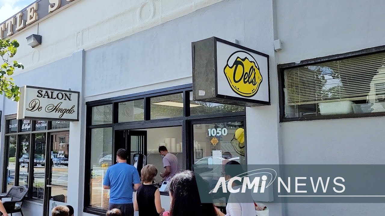 Del's Lemonade Opening