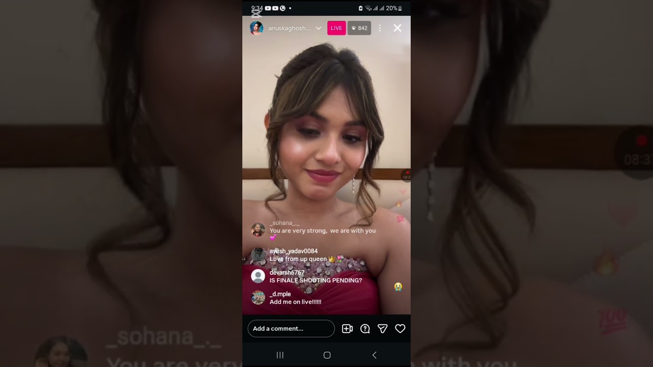 Anushka got emotional and broke down during her live session while talking about Mohit 💔