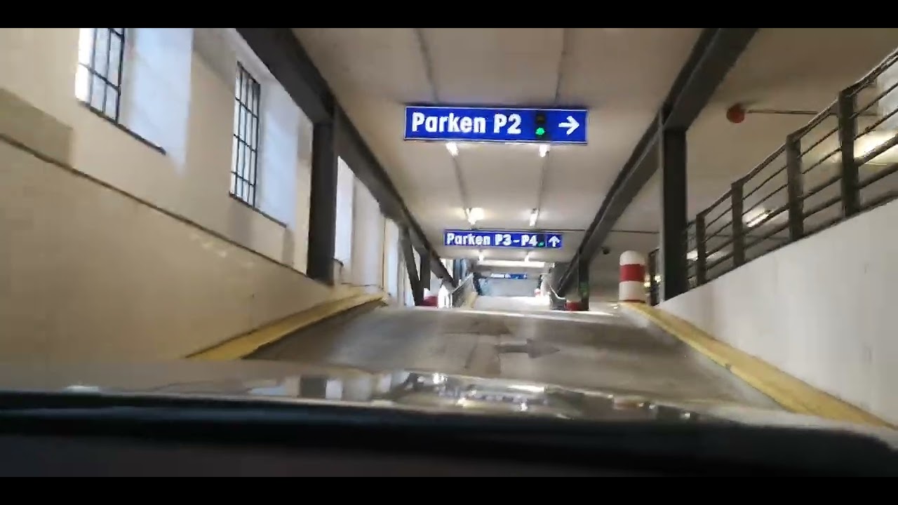 Einfahrt Parkhaus Hauptbahnhof Leipzig bis ans Gleis