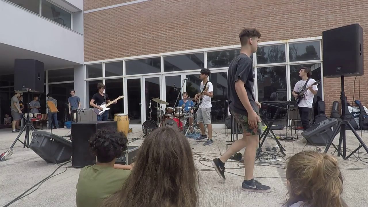 Cementerio Club - Pescado Rabioso