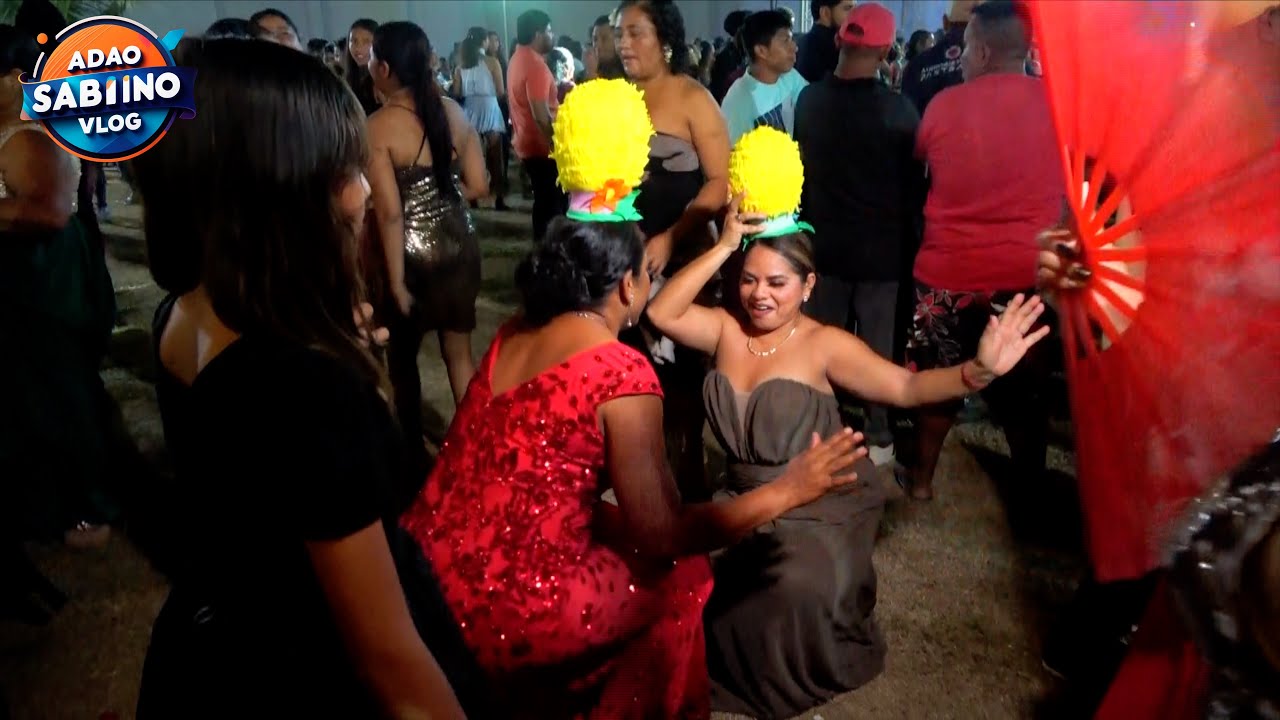 Chicas hermosas bailando a ritmo alegre• Adao Sabino Vlog