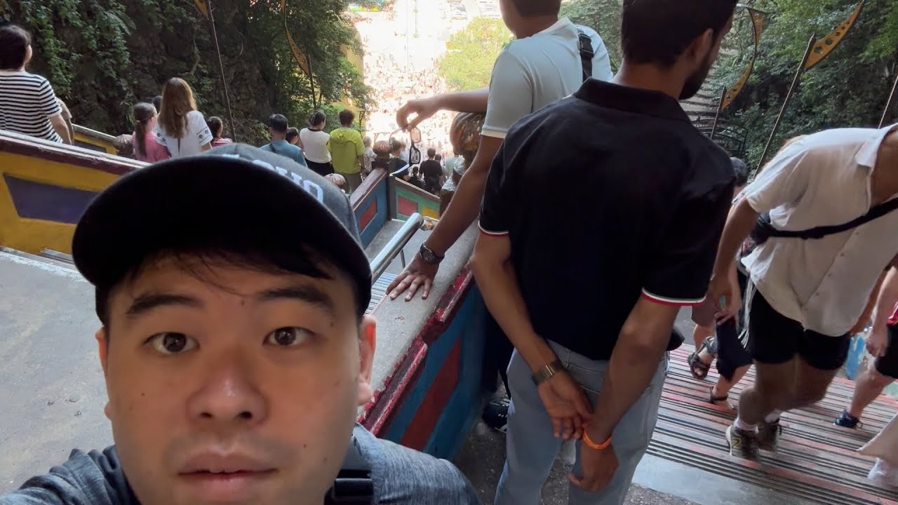 コバショーダイエット密着！？マレーシア寺院の階段を登ります！