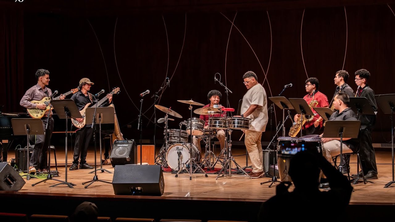 Chiver-Town by Troy Roberts, Arr. Ragdiel González + Latin Giant Steps / En Contratiempo Ensemble