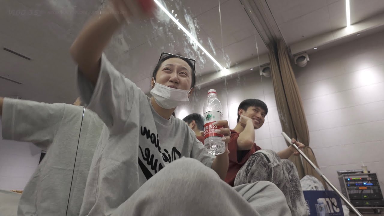 VLOG35｜膽敢整頓職場?? HELLODANCE 14TH周年公演VLOG🚿🫧