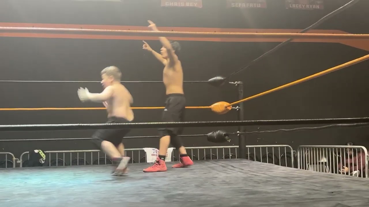 Thadeus VS Chetto #fsw #kidswrestling 