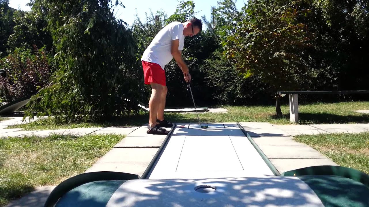 Minigolf Holesov stredak Dusan S