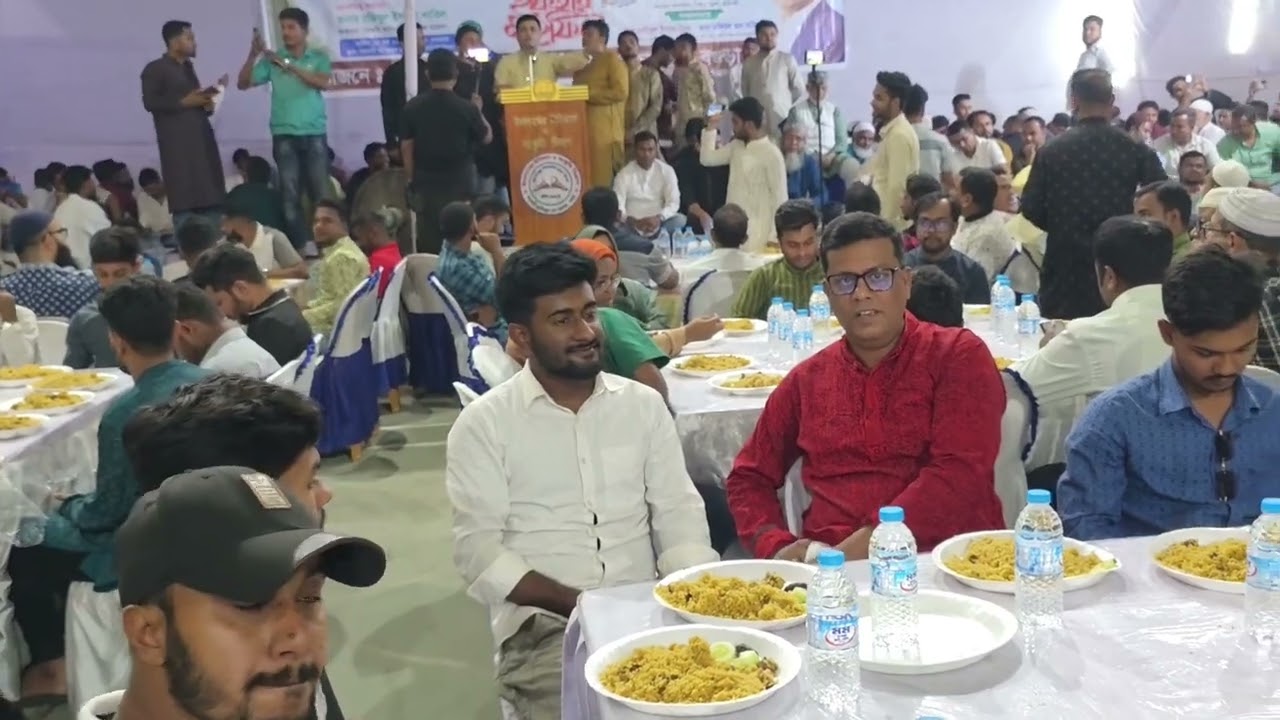 , সরকারি আজিজুল হক কলেজ ছাত্রদলের আয়োজনে ইফতার মাহফিল সফলভাবে সম্পন্ন হয়েছে। 