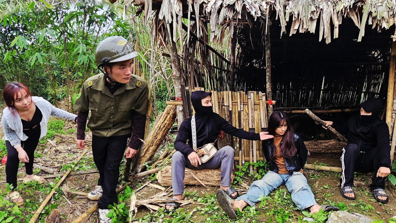 The young police officer helped and successfully rescued the kidnapped girl.