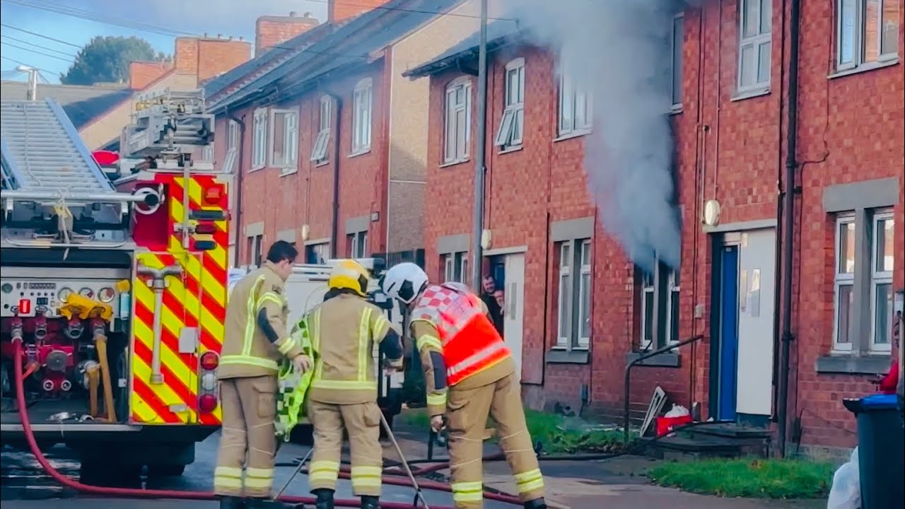 Fire Crews Tackle House Fire on Balfour Rd Northampton - 28.Nov.2022