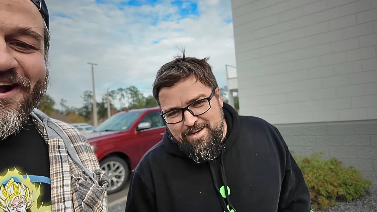 Давайте отправимся на поиски винтажных вещей вместе с энтузиастом 3D-принтеров, обладателем преми...