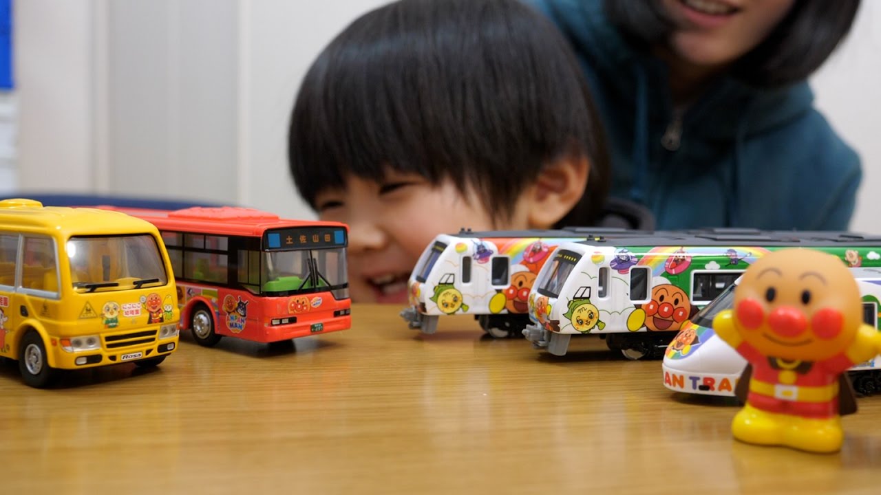 四国 アンパンマン電車＆バス